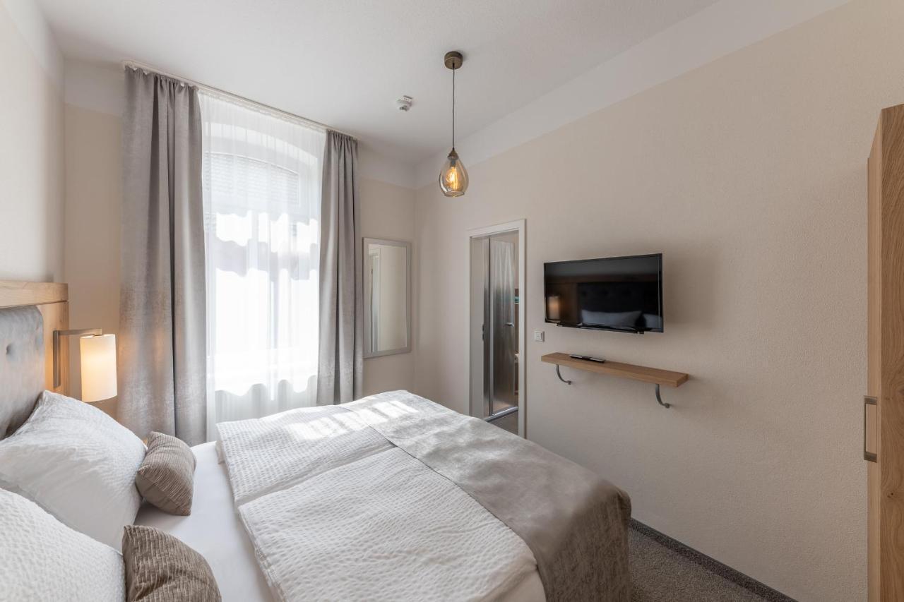 Standard Double Room,1054101856:JPEG